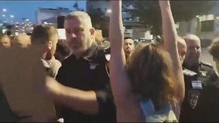 16 معتقلاً في مدينة تل أبيب مطالبين بوقف الحرب على غزة